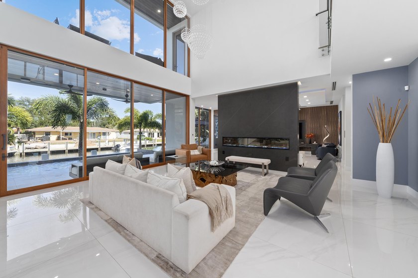 Experience unparalleled modern waterfront luxury in prestigious - photo 17