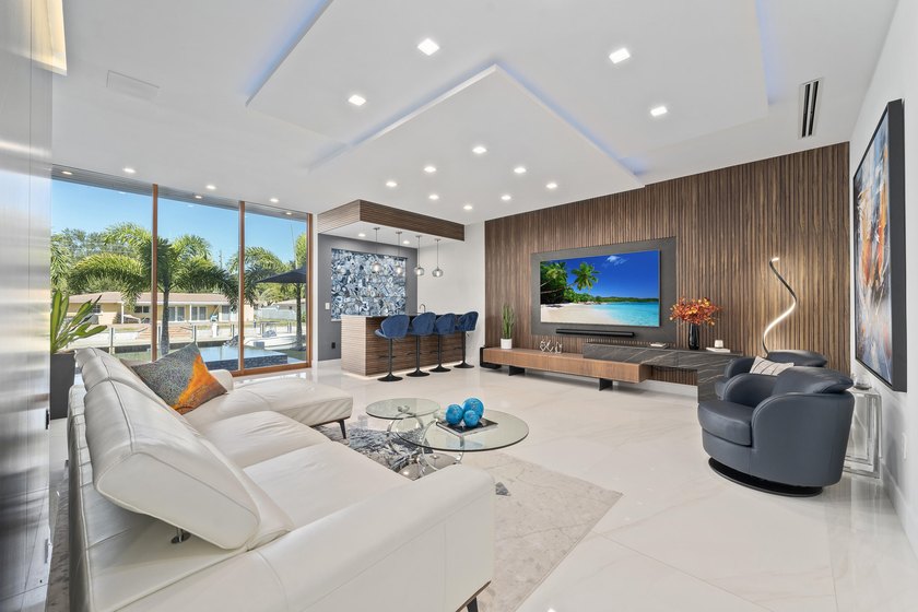 Experience unparalleled modern waterfront luxury in prestigious - photo 19