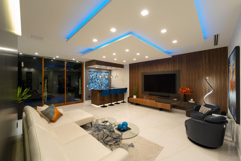 Experience unparalleled modern waterfront luxury in prestigious - photo 20