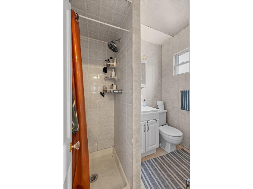 Welcome to 977 Lorimer St., a pre-war corner property on a - photo 31