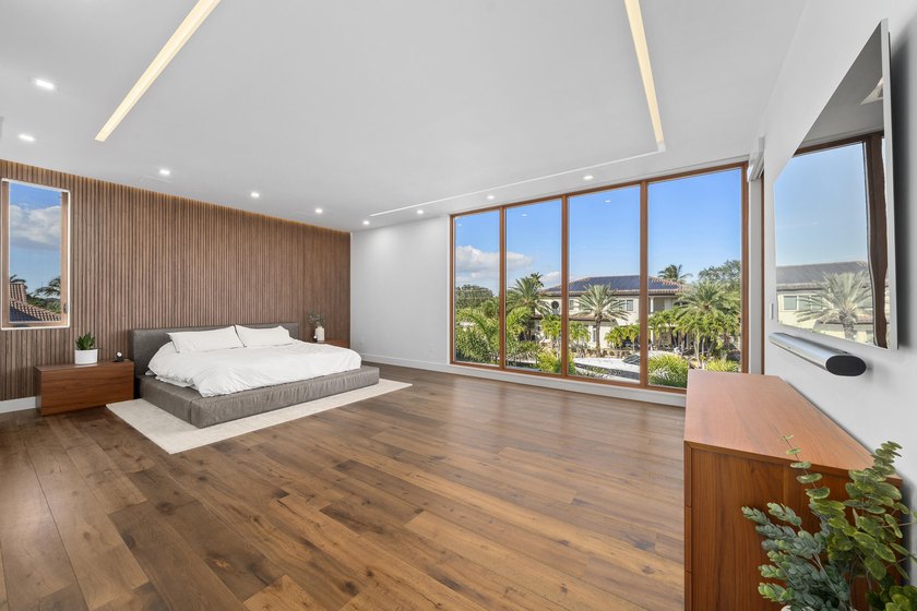 Experience unparalleled modern waterfront luxury in prestigious - photo 33