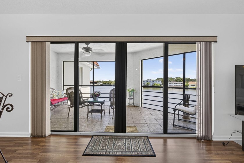 ACCEPTING BACK-UP OFFERS. Take Elevator t0 TOP FLOOR 2BR/2BA - photo 14