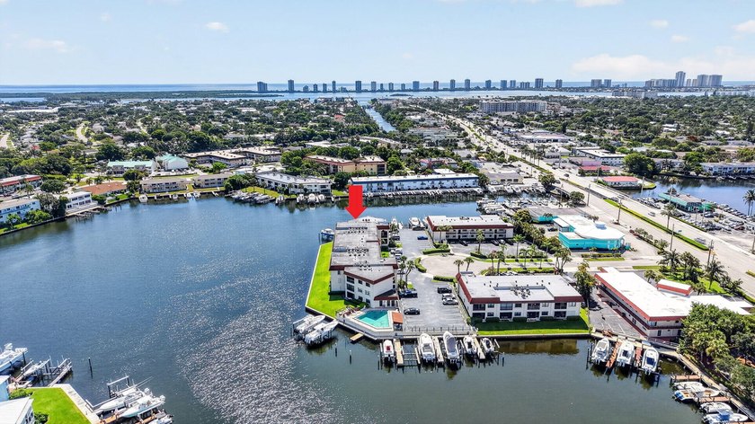 ACCEPTING BACK-UP OFFERS. Take Elevator t0 TOP FLOOR 2BR/2BA - photo 42