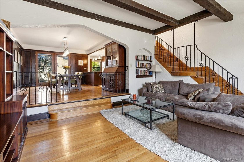 Welcome home to this beautiful Wolosoff Brothers Townhome on - photo 14