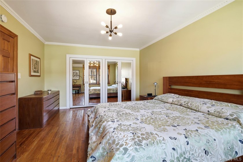 Welcome home to this beautiful Wolosoff Brothers Townhome on - photo 21