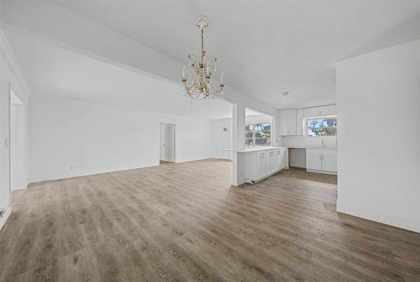 Welcome to an outstanding opportunity to own a true 3-bedroom - photo 14