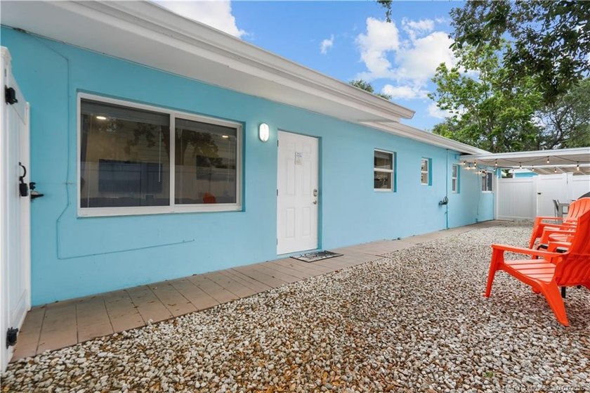Beautifully updated triplex in one of Stuart's charming *Old - photo 15