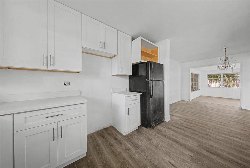 Welcome to an outstanding opportunity to own a true 3-bedroom - photo 20
