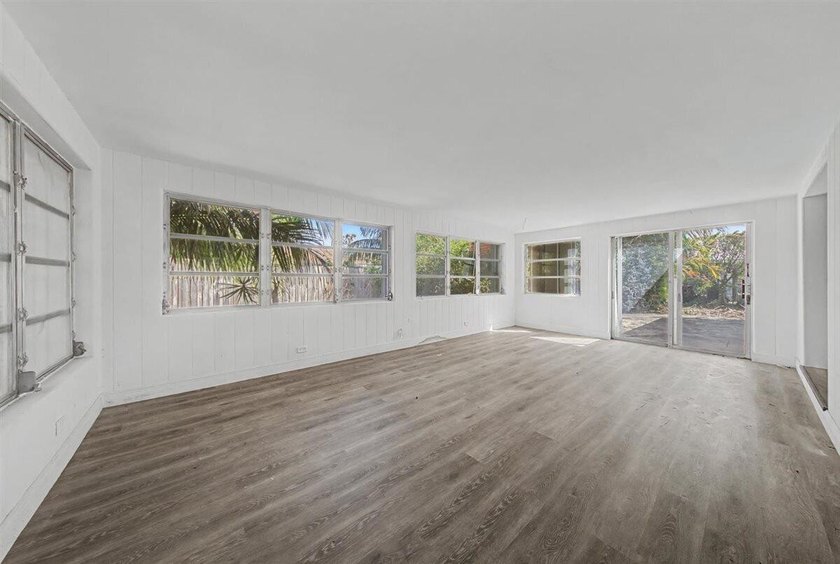 Welcome to an outstanding opportunity to own a true 3-bedroom - photo 22