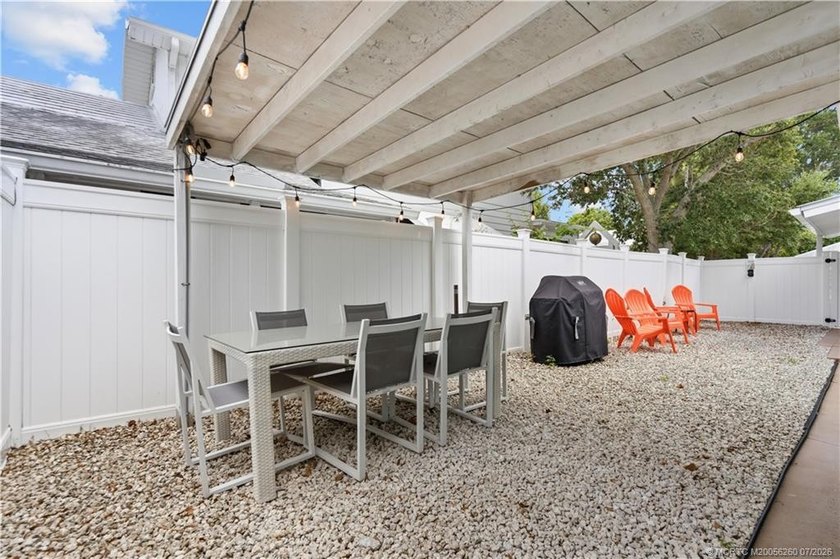 Beautifully updated triplex in one of Stuart's charming *Old - photo 27