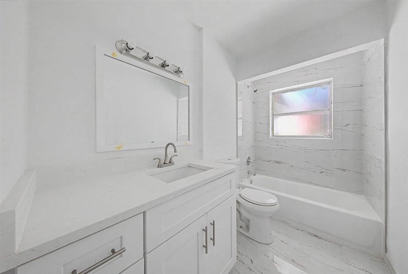 Welcome to an outstanding opportunity to own a true 3-bedroom - photo 27