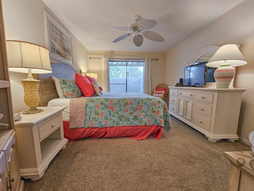 DON'T MISS OUT ON THIS OPPORTUNITY of a ground floor villa with - photo 34