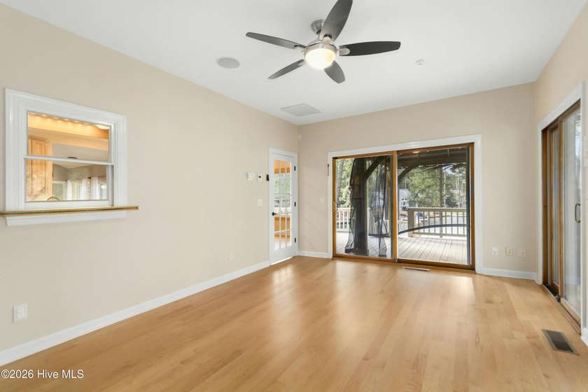 This gorgeous lakefront home is located at the end of a quiet - photo 37