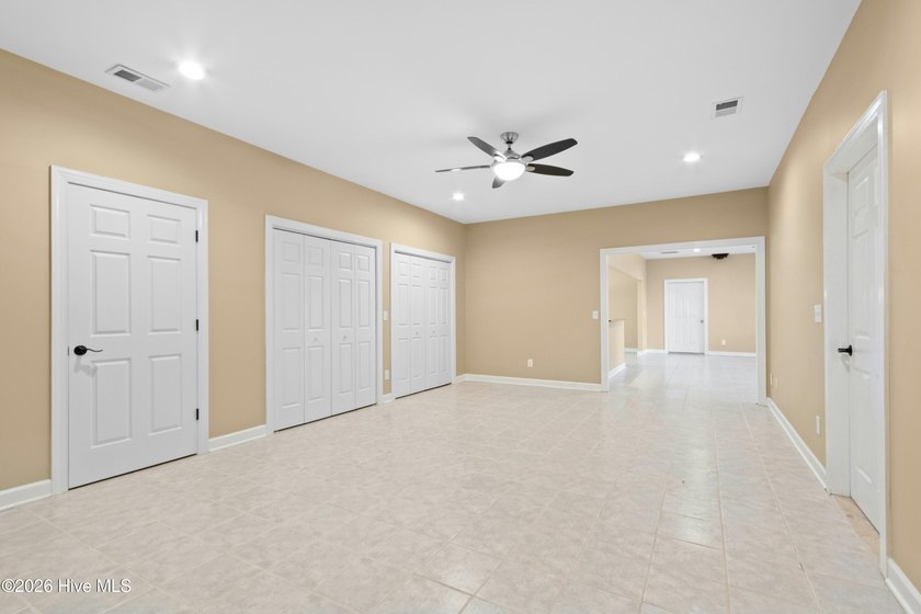 This gorgeous lakefront home is located at the end of a quiet - photo 42
