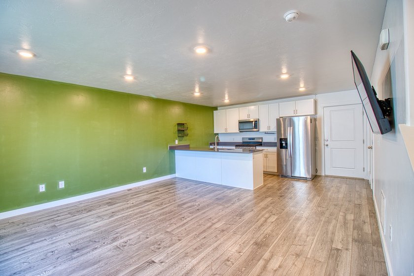 Seller is offering a $10,000 concession at closing! NO DOWN - photo 2