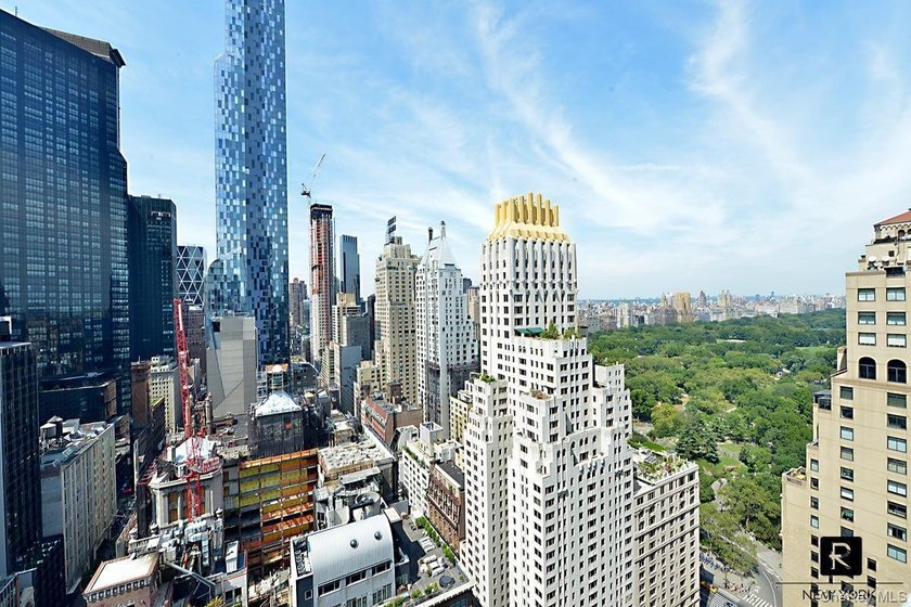 Step into sophisticated urban living in this stunning, barely - photo 13