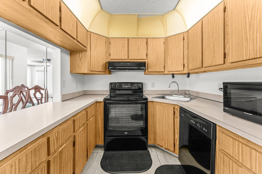 You are going to fall in love with this stunning 2 bedroom, 2 - photo 17