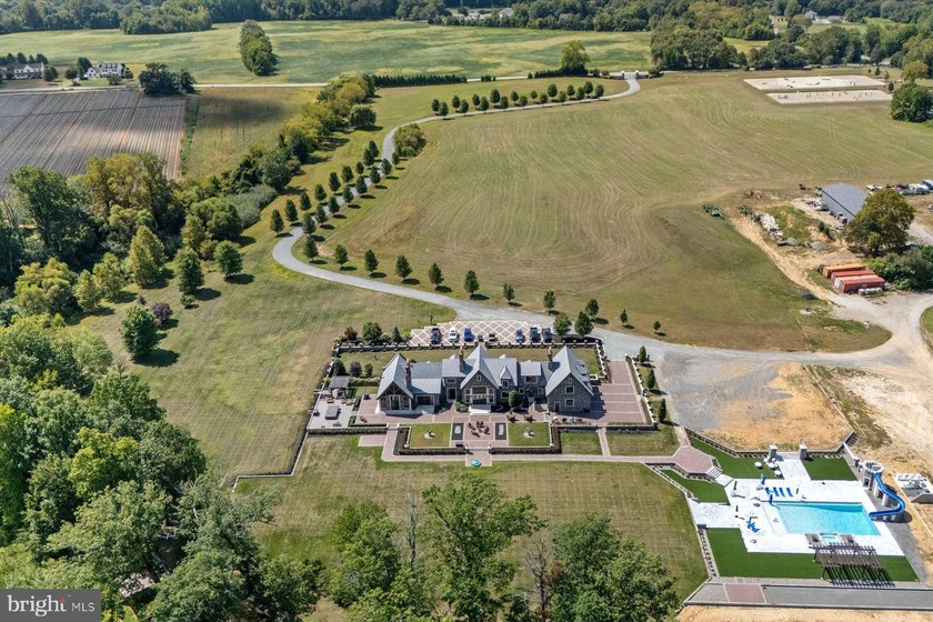 Welcome to a one-of-a-kind equestrian estate that blends privacy - photo 9