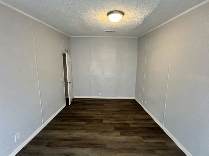 Own your own home in a quiet, well-maintained neighborhood! This - photo 7