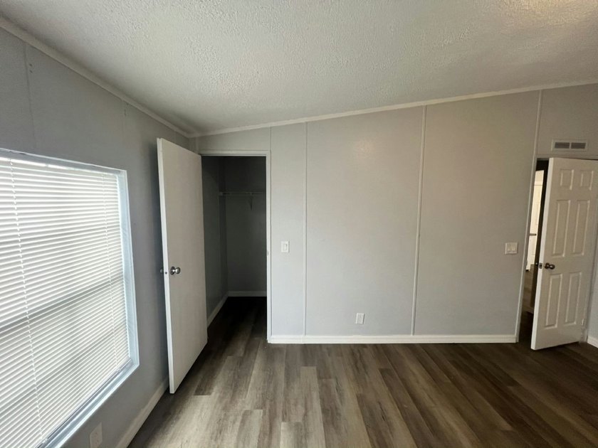 Own your own home in a quiet, well-maintained neighborhood! This - photo 9