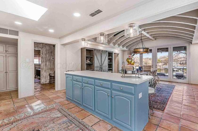 Experience the beauty of lakeside living in this stunning - photo 8