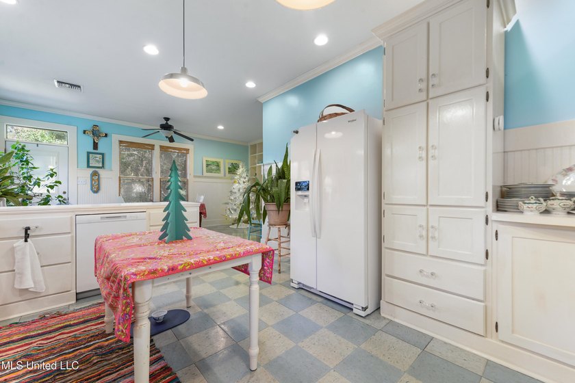 Southern Grace with Bonus Waterfront Lot just minutes from - photo 13