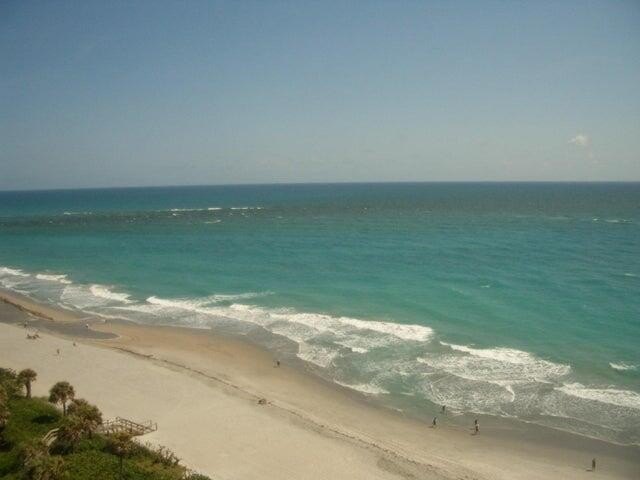 ENJOY SPECTULAR OCEAN AND INLET VIEWS FROM THIS PH1(13TH FLOOR) - photo 2