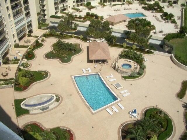 ENJOY SPECTULAR OCEAN AND INLET VIEWS FROM THIS PH1(13TH FLOOR) - photo 3