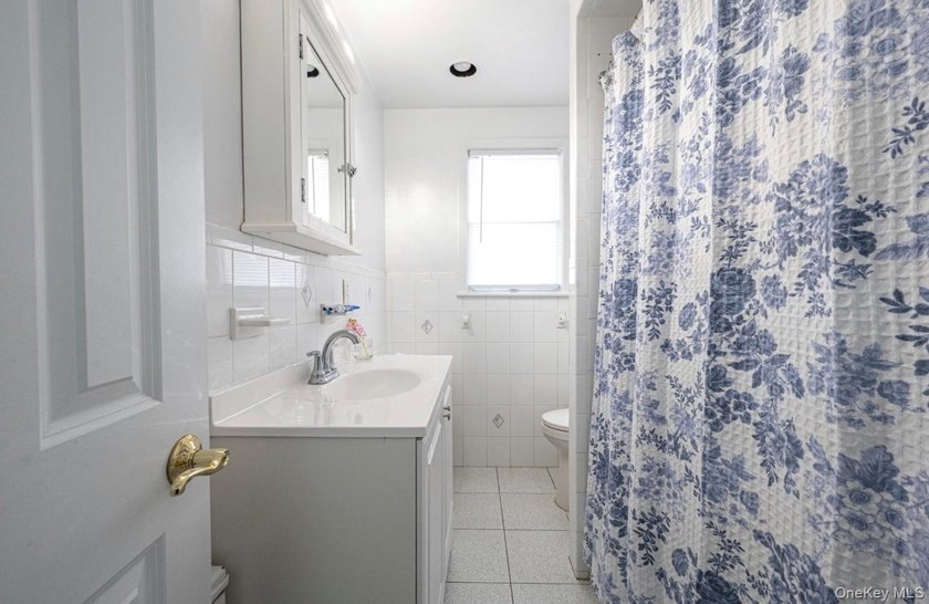 Prime East Atlantic Beach Beautiful House - Updated Open Kitchen - photo 22