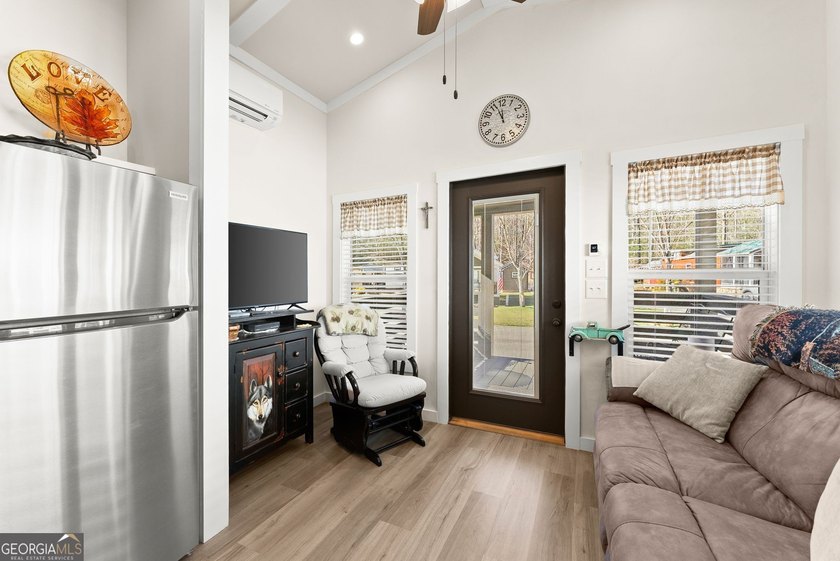 MAKE OFFER! Seller is ready to travel. Don't miss this - photo 10