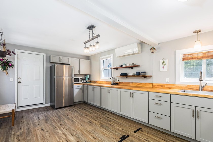 Welcome to 107 31st Street in beautiful Shapleigh, Maine! This - photo 5