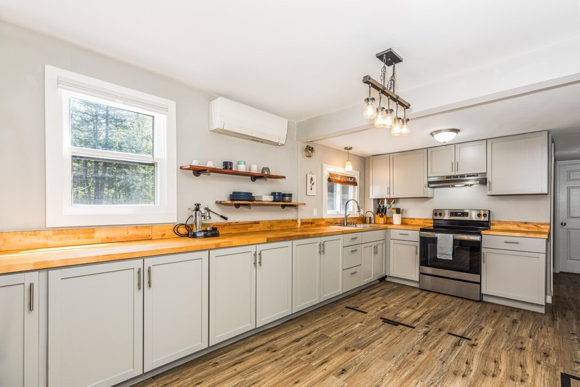 Welcome to 107 31st Street in beautiful Shapleigh, Maine! This - photo 6