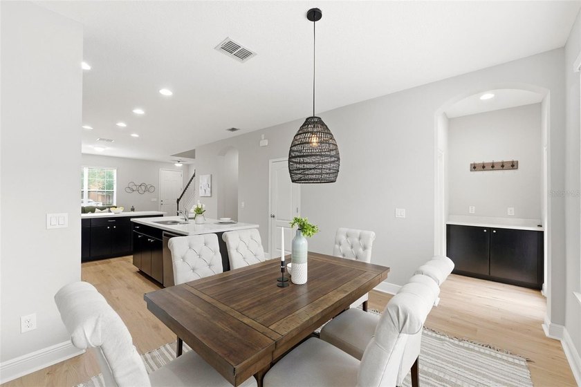 Under contract-accepting backup offers. Welcome to this - photo 13