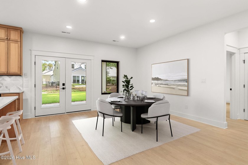 CURATED. COASTAL. LUXURY. Brand new and beautifully designed - photo 16