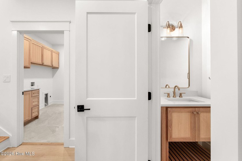 CURATED. COASTAL. LUXURY. Brand new and beautifully designed - photo 22