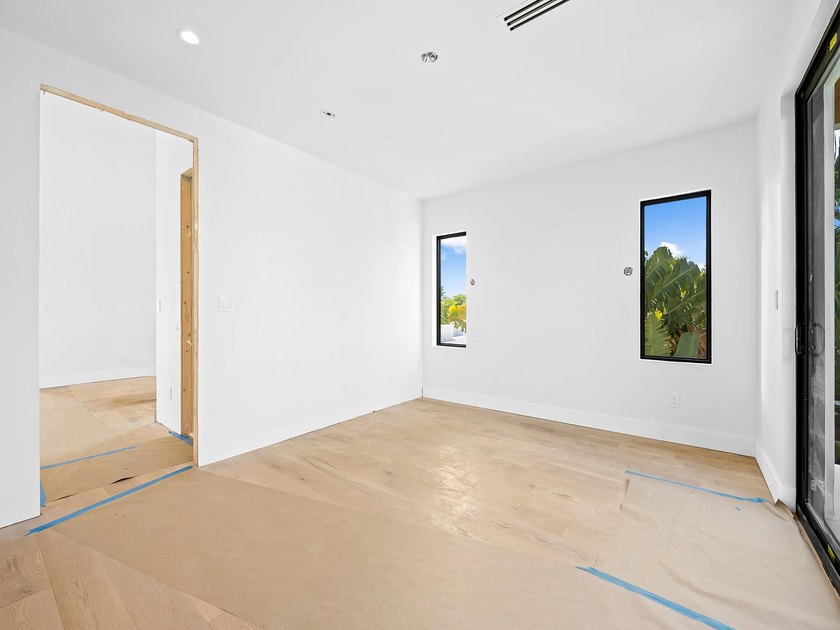 NEW CONSTRUCTION IN E. FORT LAUDERDALE, NEARING COMPLETION...! - photo 24