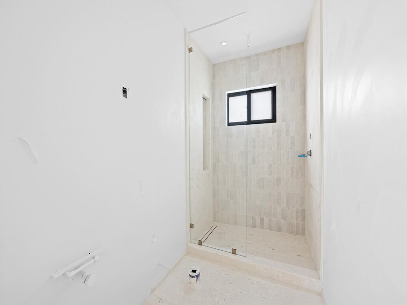NEW CONSTRUCTION IN E. FORT LAUDERDALE, NEARING COMPLETION...! - photo 25