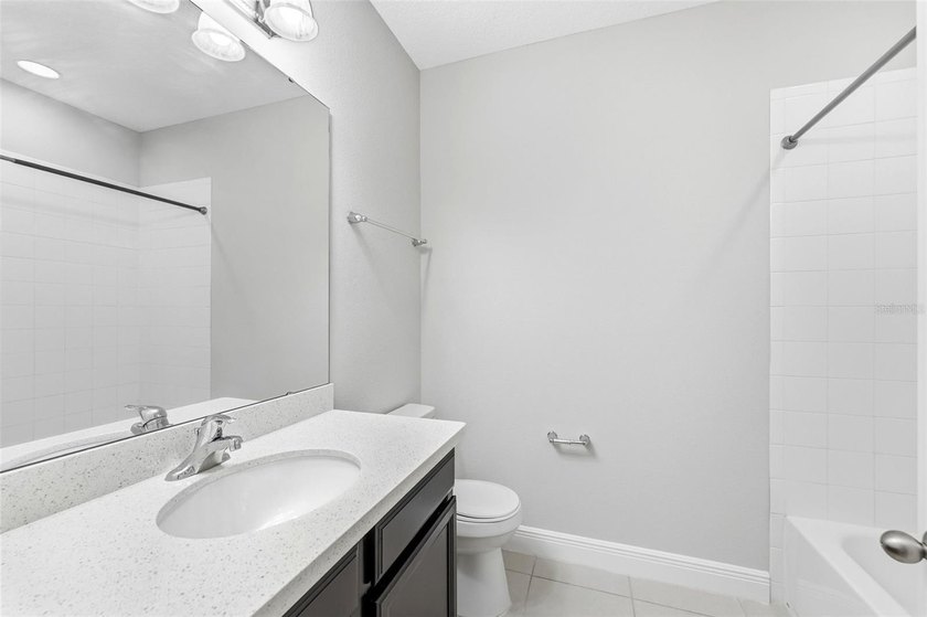 Under contract-accepting backup offers. Welcome to this - photo 26