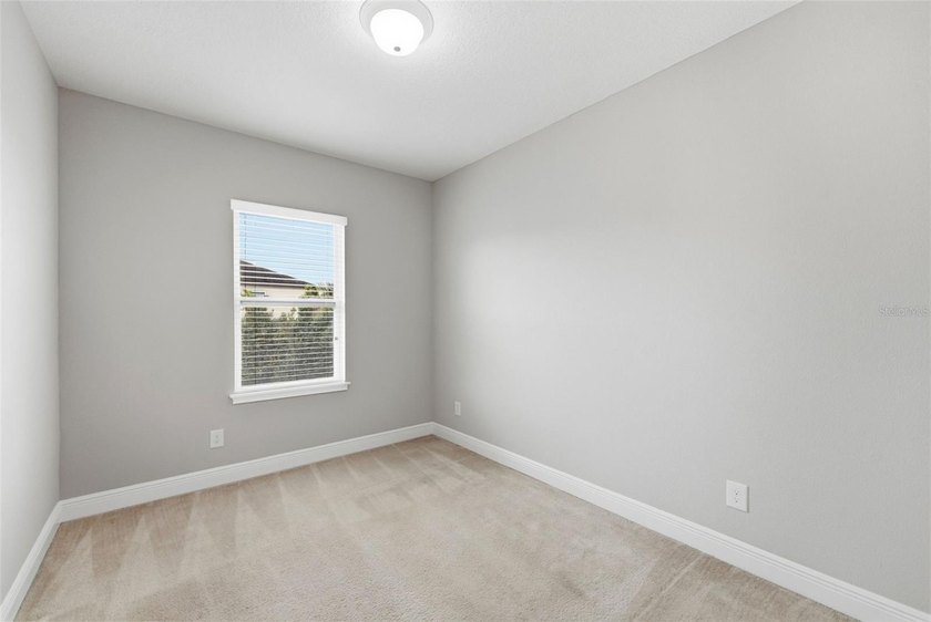 Under contract-accepting backup offers. Welcome to this - photo 27