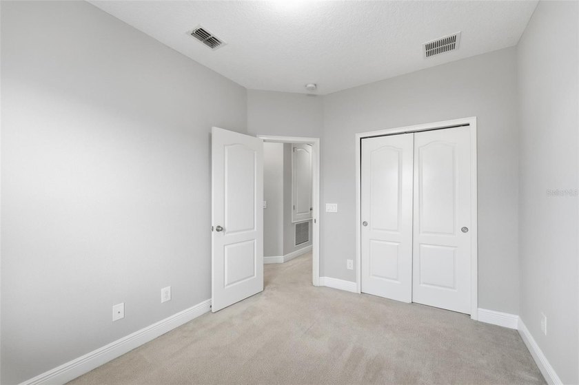 Under contract-accepting backup offers. Welcome to this - photo 30