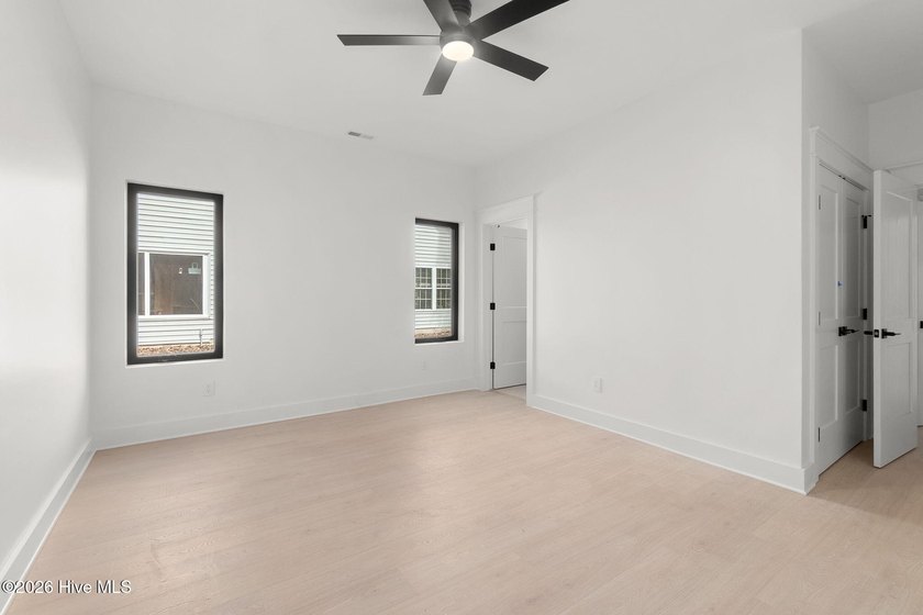 CURATED. COASTAL. LUXURY. Brand new and beautifully designed - photo 31