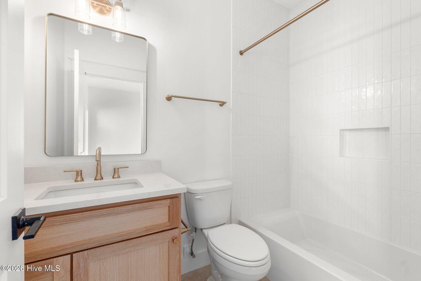 CURATED. COASTAL. LUXURY. Brand new and beautifully designed - photo 33