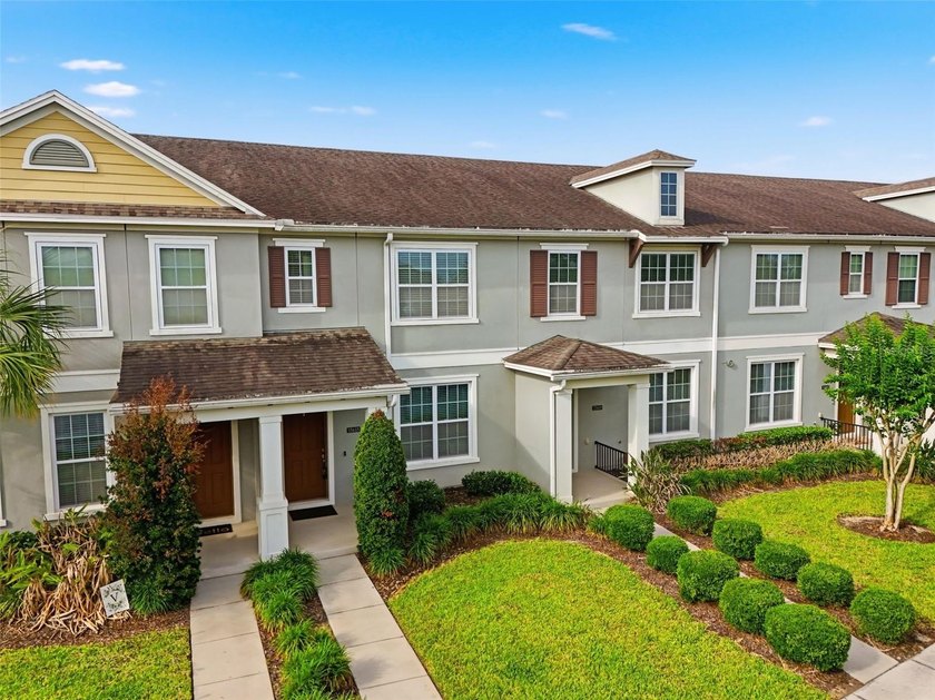 Under contract-accepting backup offers. Welcome to this - photo 33