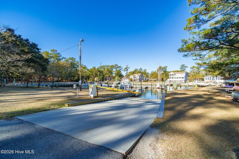 CURATED. COASTAL. LUXURY. Brand new and beautifully designed - photo 47