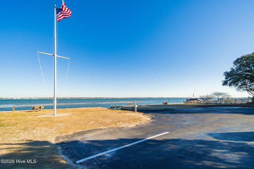 CURATED. COASTAL. LUXURY. Brand new and beautifully designed - photo 48
