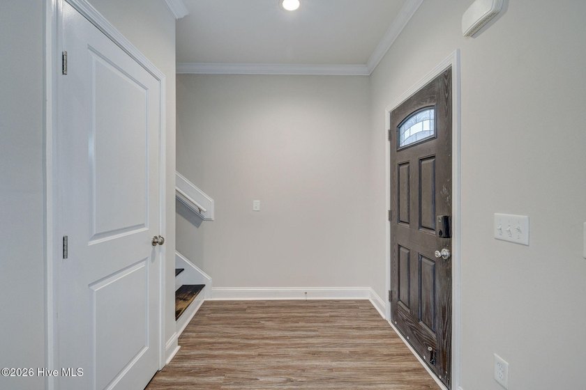 This like-new two-story home offers 3 bedrooms and 2.5 bathrooms - photo 10