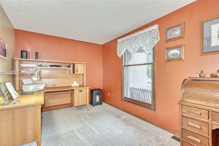 EXCEPTIONAL!!! LOVINGLY CARED FOR by PROUD OWNERS of 39 YEARS! - photo 16
