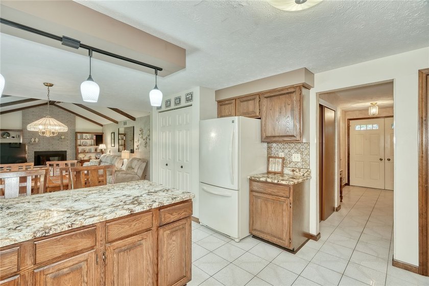 EXCEPTIONAL!!! LOVINGLY CARED FOR by PROUD OWNERS of 39 YEARS! - photo 19