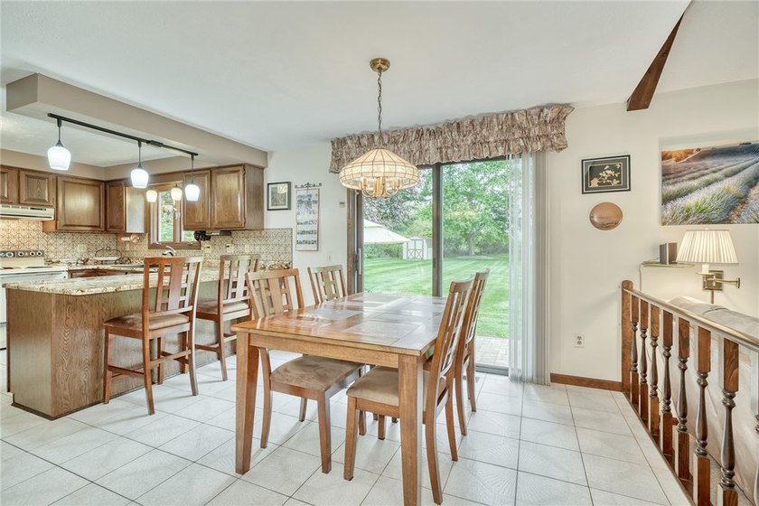 EXCEPTIONAL!!! LOVINGLY CARED FOR by PROUD OWNERS of 39 YEARS! - photo 23
