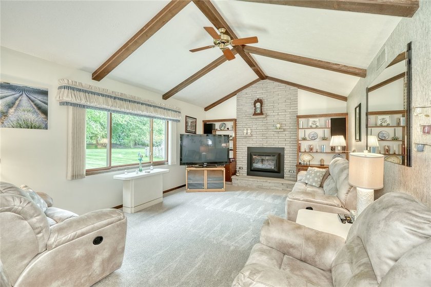 EXCEPTIONAL!!! LOVINGLY CARED FOR by PROUD OWNERS of 39 YEARS! - photo 24